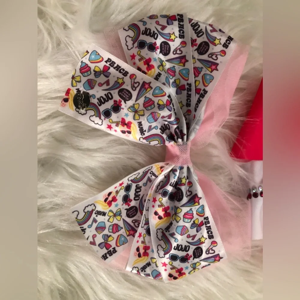 3 Jojo Siwa bows